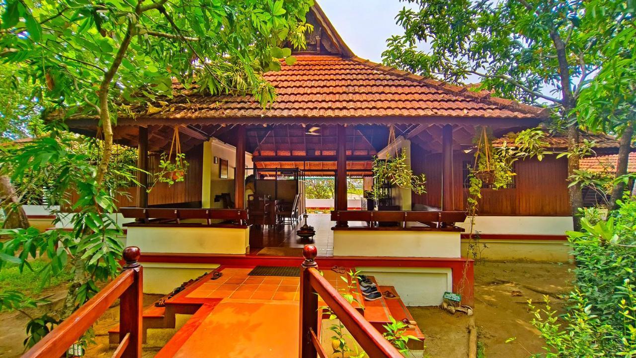 Coconut Lagoon Kumarakom- A Cgh Earth Experience Hotel Exterior foto