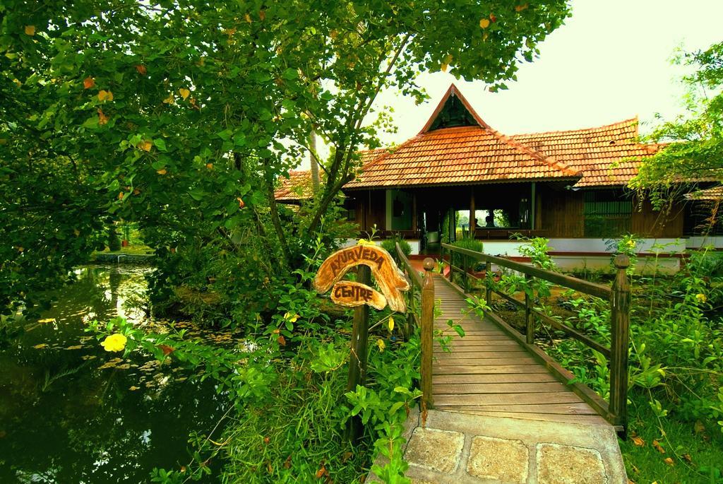 Coconut Lagoon Kumarakom- A Cgh Earth Experience Hotel Exterior foto